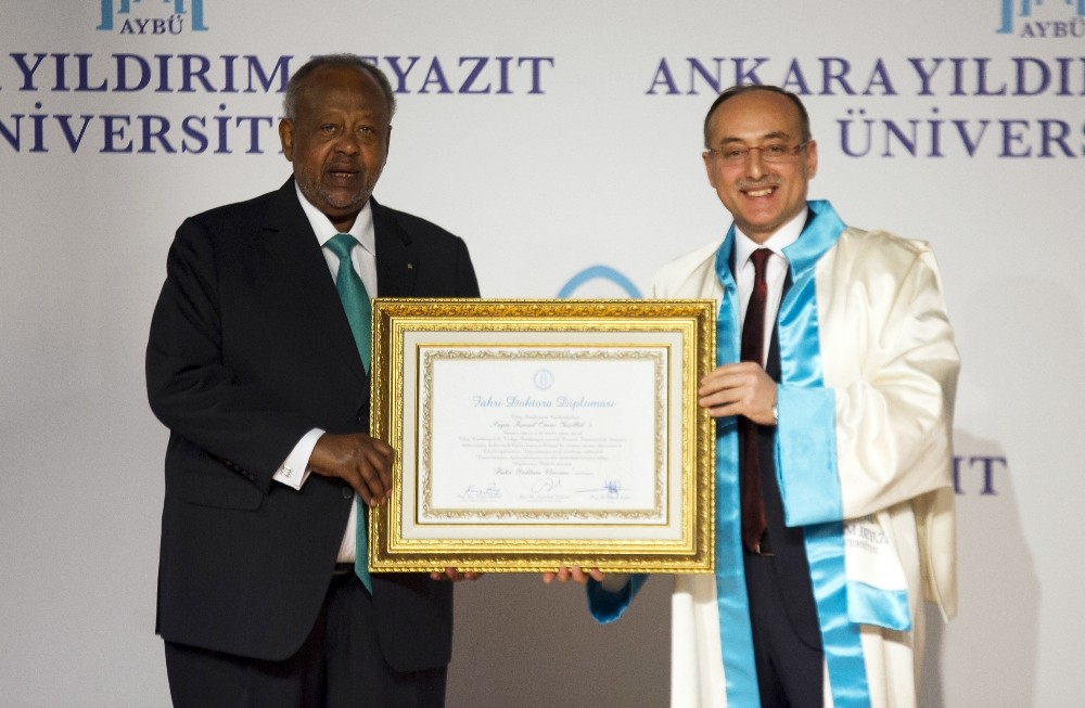 Cibuti Cumhurbaşkanı Guelleh’e Ankara Yıldırım Beyazıt Üniversitesinden fahri doktora unvanı