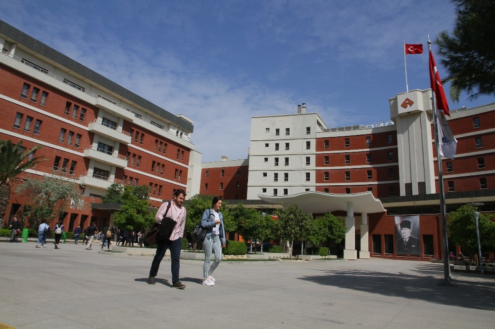 İzmir Ekonomi, girişimcilik ve yenilikçilikte 22. sıraya yükseldi