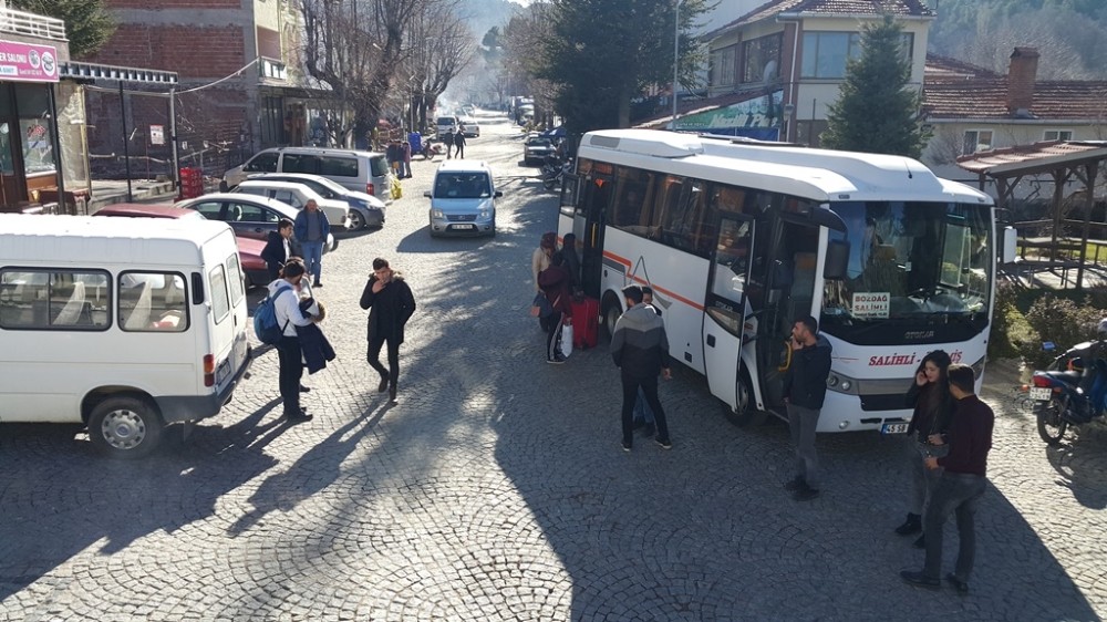ÖDEMİŞ HİZMET VERMEDİ MANİSA'YA BAĞLANMAK İSTEDİLER!