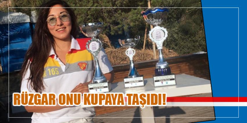 Göztepe sporcusu Fulya Ünlü, Rüzgar Sörfü Slalom Türkiye Ligi’nde şampiyon