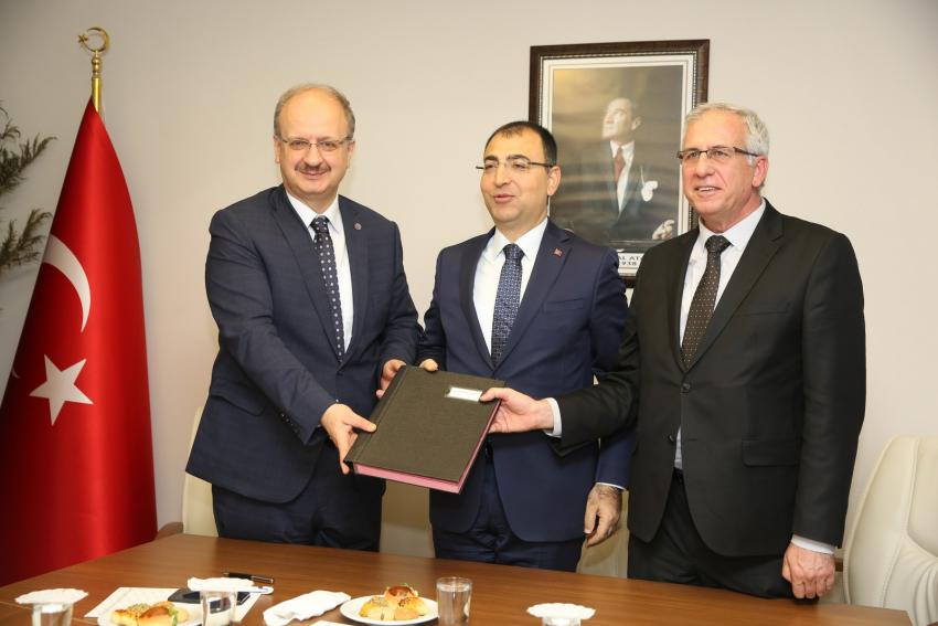 İKÇÜ TV GELİYOR…