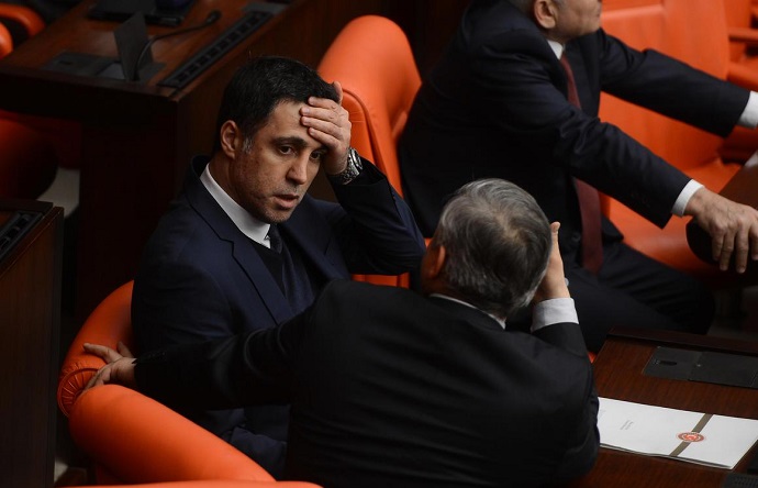 HAKAN ŞÜKÜR ŞİMDİ YANDI!