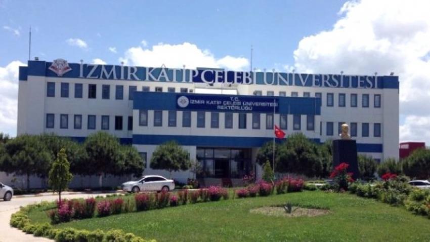 İKÇÜ’NÜN 12 FAKÜLTE DEKANLIĞI’NDAN DARBEYE KINAMA
