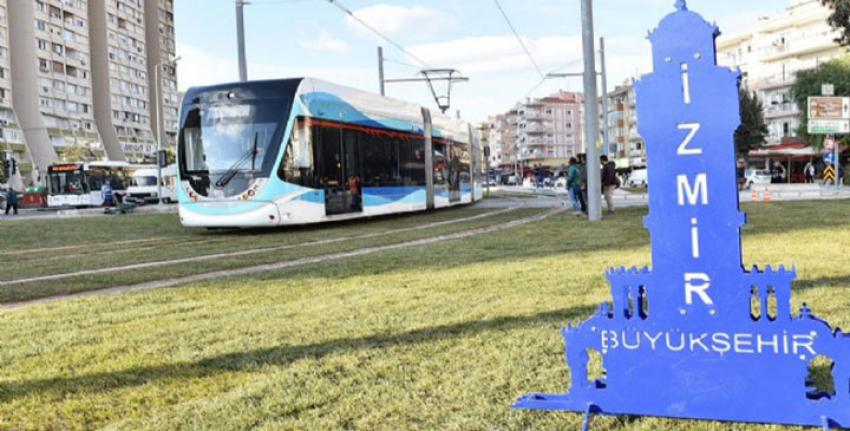 FLAŞ FLAŞ..KARŞIYAKA TRAMVAYI YOLA ÇIKTI