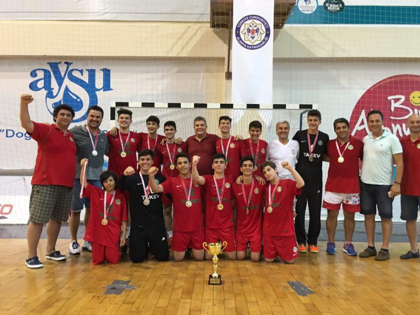 Karşıyakalı hentbolcular Türkiye Şampiyonu!
