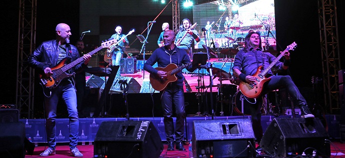 Yüksek Sadakat'ten muhteşem konser
