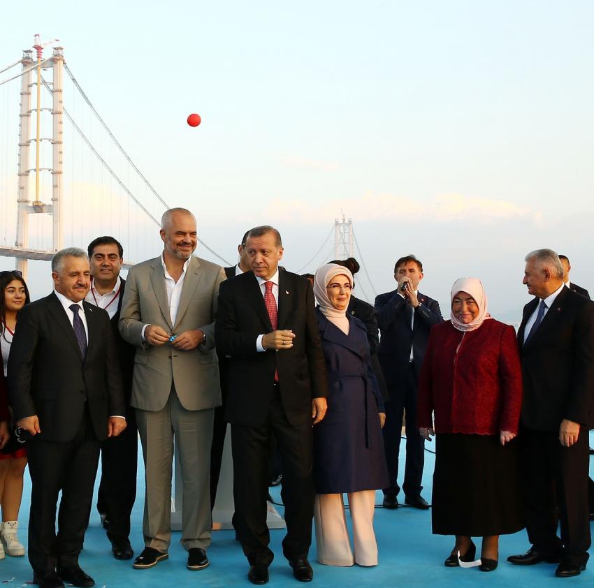 OSMANGAZİ KÖPRÜSÜNDE İZMİR KONUŞULDU