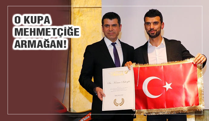 Şampiyonların kupaları Mehmetçiğe