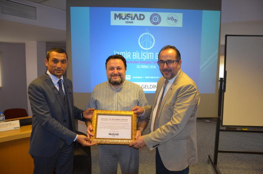 İZMİR BİLİŞİM GÜNLERİ TEKNOLOJİYE IŞIK TUTTU