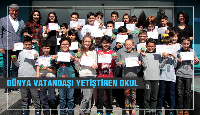 Öğrencilerini dünya vatandaşı olarak yetiştiriyor