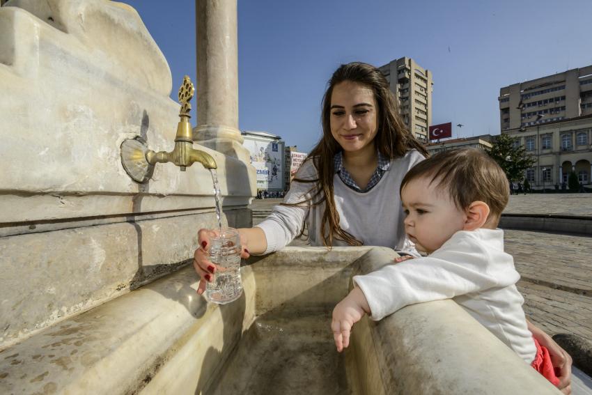 BÜYÜK KENTLER İÇİNDE EN UCUZ SU İZMİR'DE