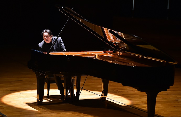 AASSM'DE FAZIL SAY RÜZGARI!