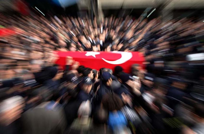 İZMİR YASA BÜRÜNDÜ!