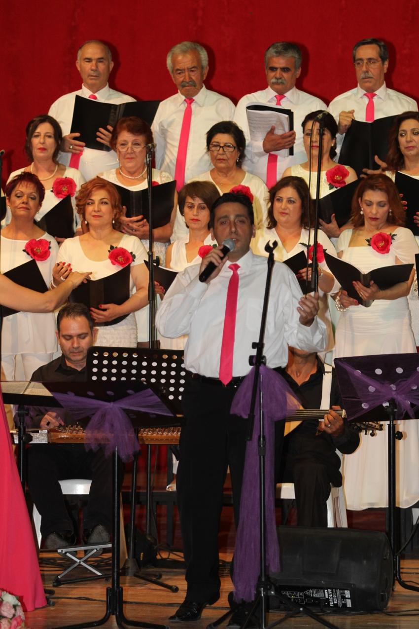 Koristlerden sanat müziği ziyafeti
