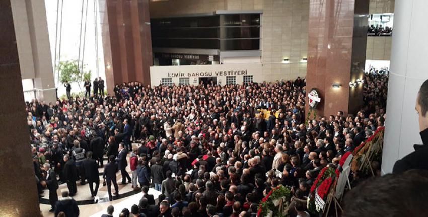 İZMİR ŞEHİTLERİNİ UĞURLADI