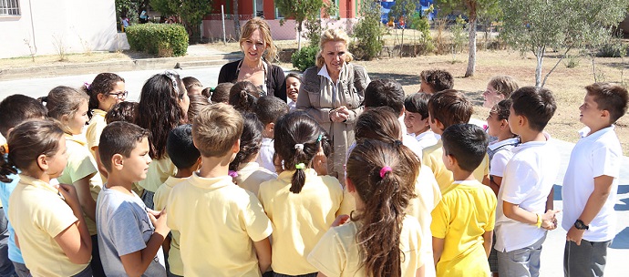 MİNİKLERİN BAŞKAN DOSTU