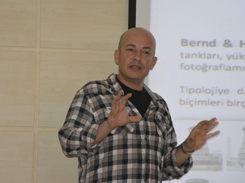 Yasa, “Türkiye’de kalıplaşmış bir Anadolu fotoğrafçılığı tarzı var”