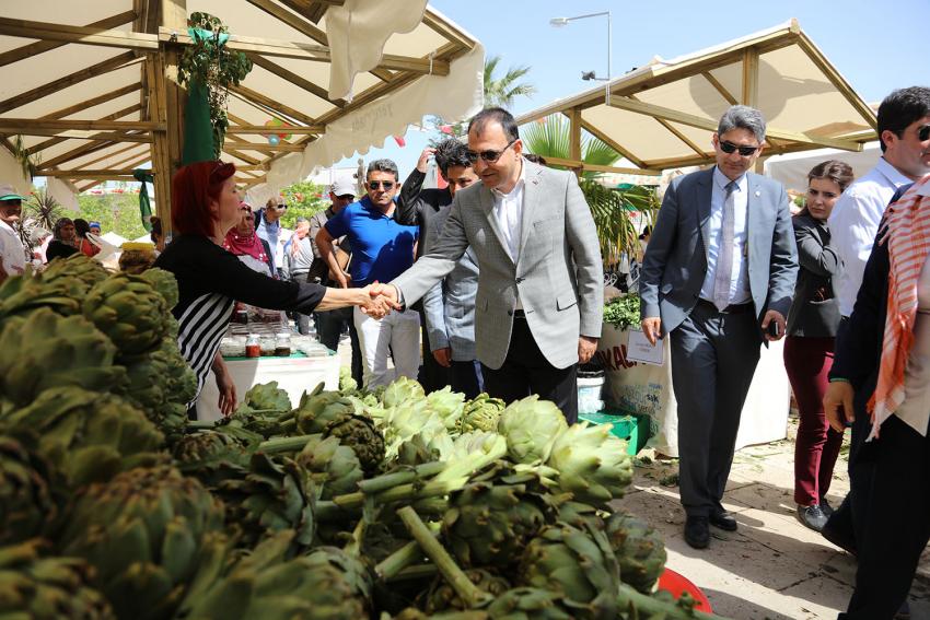 VALİ MUSTAFA TOPRAK FESTİVALİ ZİYARET ETTİ