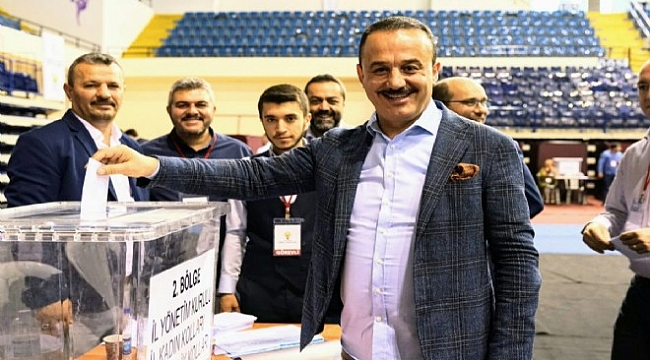 AK Parti İzmir'de temayül günü: Söz teşkilatta
