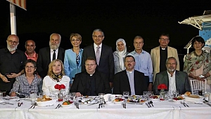 Karşıyaka iftar sofrasında bir araya geldi