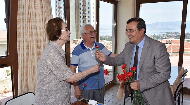 Başkan Batur Huzurevi ve şehit ailelerini ziyaret etti