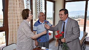 Başkan Batur Huzurevi ve şehit ailelerini ziyaret etti