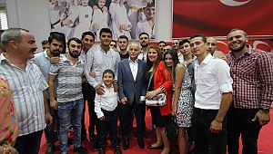 Bayraklı Belediyesi'nde bayramlaşma geleneği sürdü
