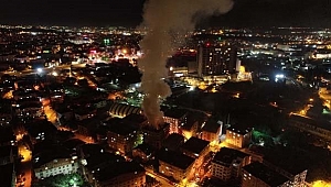 Gören oraya koştu! Gebze'deki yangını vatandaşlar gülerek izledi