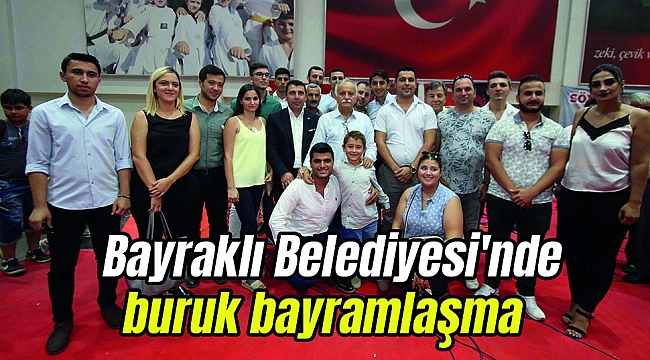 Bayraklı Belediyesi'nde buruk bayramlaşma