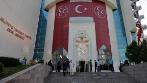 Polis memuru yaralandı