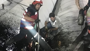 Sakarya'da feci ölüm! Sıcak asfaltın içine düştü...