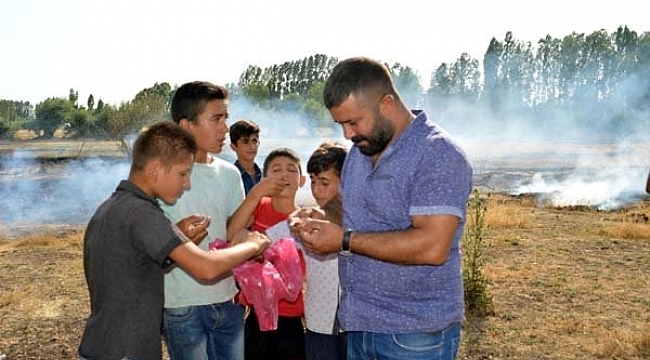 Yanan toprağı görünce bakın ne yaptılar!