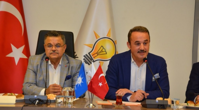Başkan Yardımcısı Yağcı, İzmir teşkilatı ile buluştu