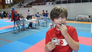 FOÇALI KAAN YÜKSEL İSTANBUL’DAN İKİ GÜMÜŞ'LE DÖNDÜ