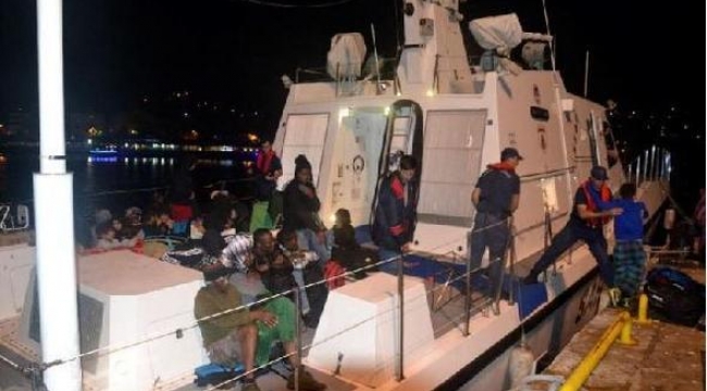 İzmir'de 4 ayrı operasyonda 173 kaçak yakalandı