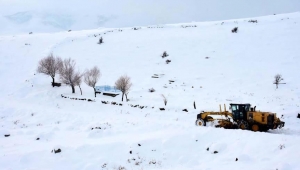Doğuda yoğun kar nedeniyle ulaşım sağlanamıyor