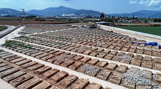 Büyükşehir'de, mezarlıklarda çift katlı kabir dönemi
