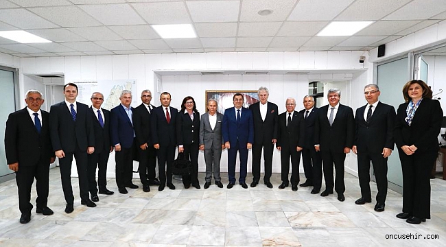 Başkan Batur’a EBSO’dan tebrik ziyareti