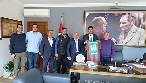 Foça Belediyespor Kulübü’nden Başkan Gürbüz’e ziyaret