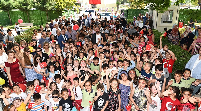 Çiğli'den miniklerden renkli yıl sonu gösterisi