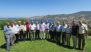 Foça’nın muhtarları çözüm için toplandı