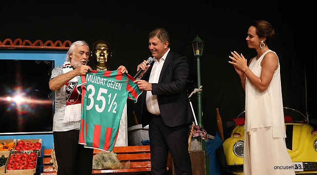 Tugay’dan Müjdat Gezen’e ‘60. yıl’ teşekkürü