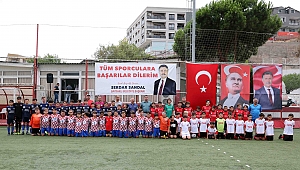 Bayraklı’da Gençlik Futbol Turnuvası