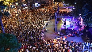 Dikili'de Yaz Konserleri başladı