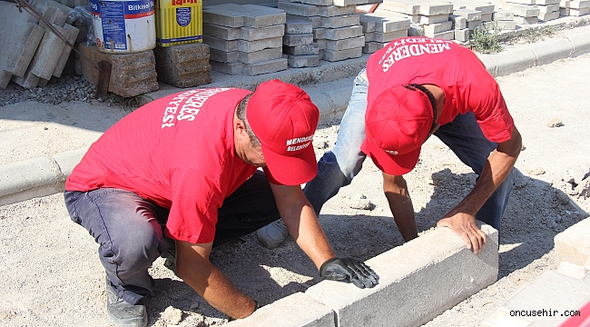 Menderes’in yollarında hummalı çalışma