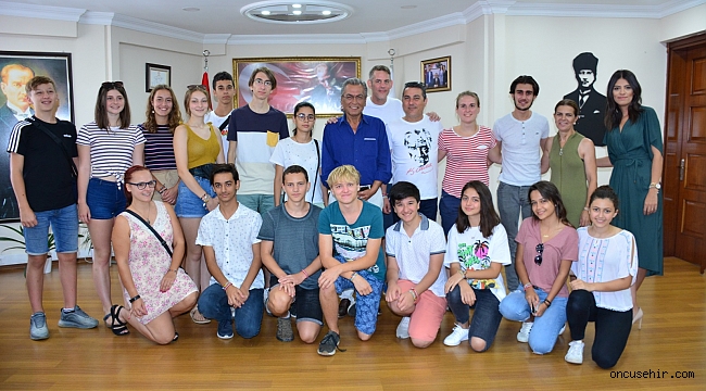 Alman kardeşler Torbalı’ya geldi