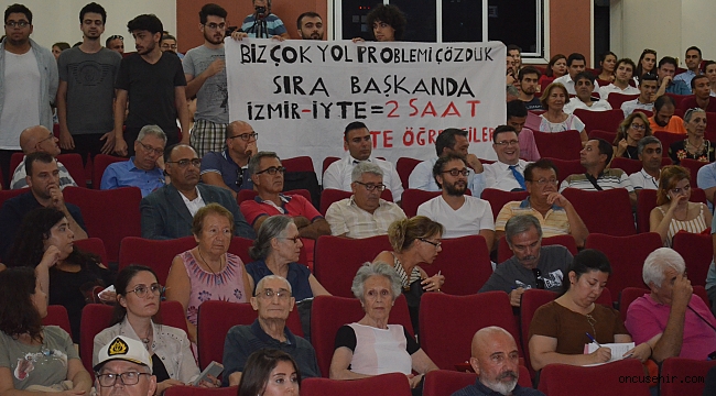 İYTE öğrencilerinden pankartlı istek