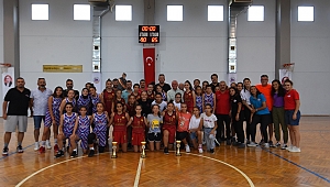 30 Ağustos Zafer Turnuvası’nda dostluk kazandı