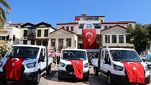 Çeşme Belediyesi araç filosuna 3 yeni araç ekledi