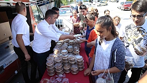 Karşıyaka’da aşure bereketi